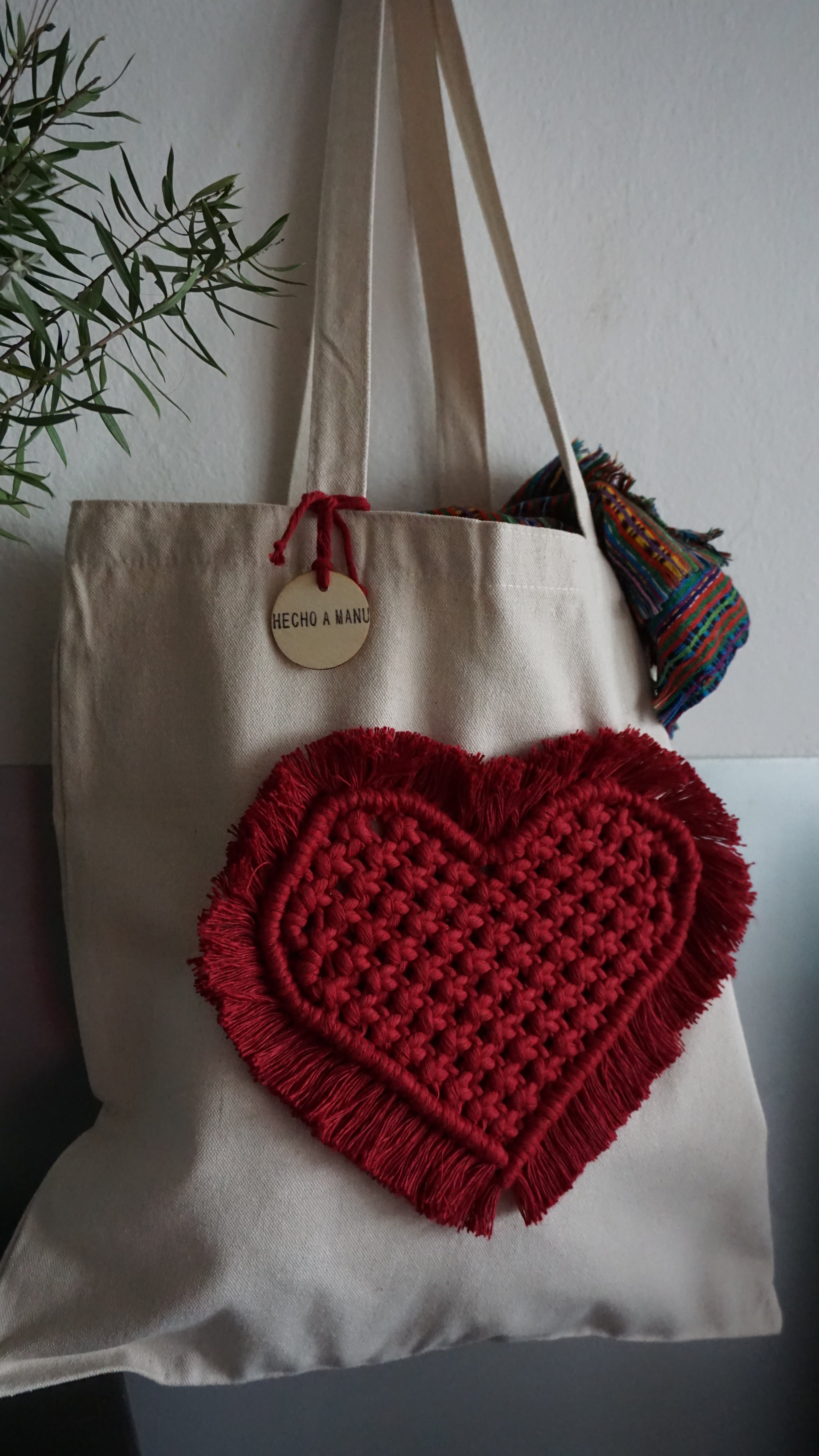 TOTE BAG CORAZÓN COLOR CEREZA