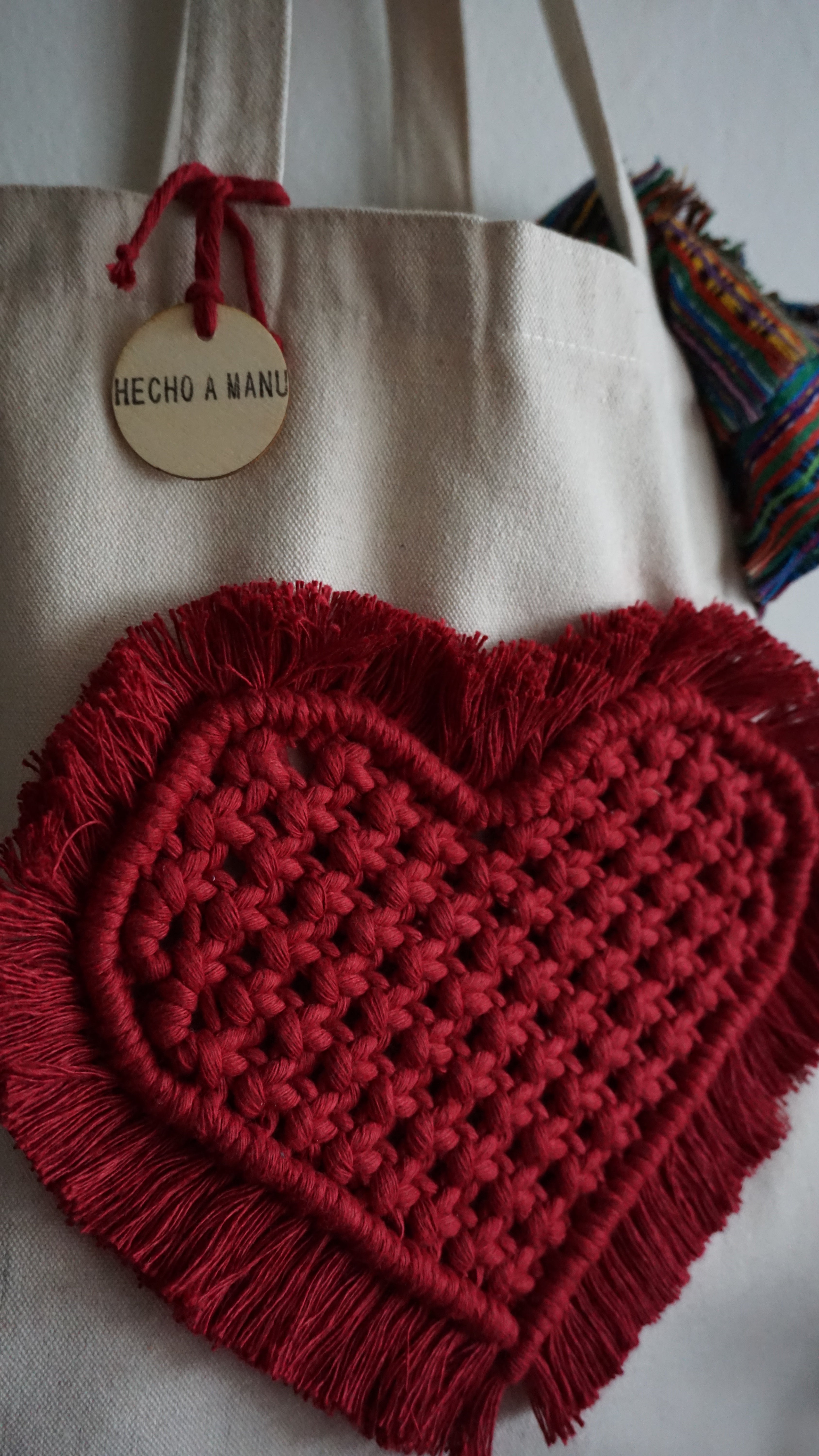 TOTE BAG CORAZÓN COLOR CEREZA